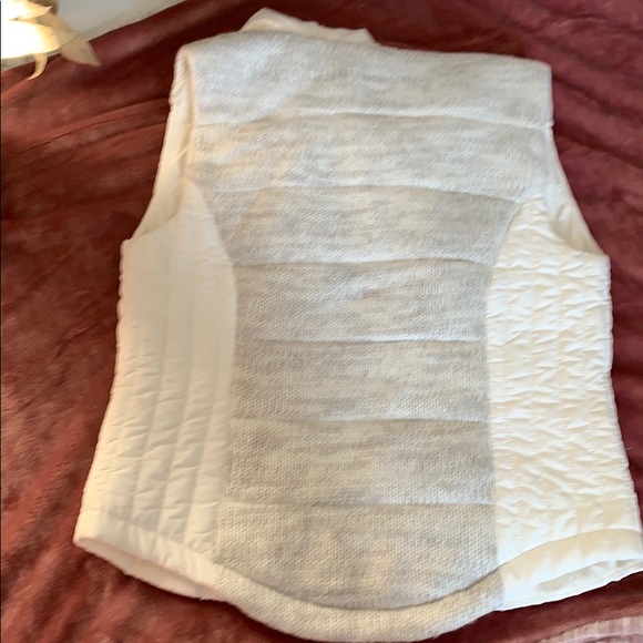 Women’s Vest - Picture 2 of 2